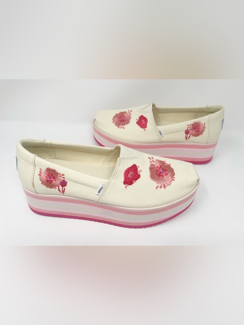 Toms Alpargata Platform Pink Poppies Embroidered Canvas sz /8.5